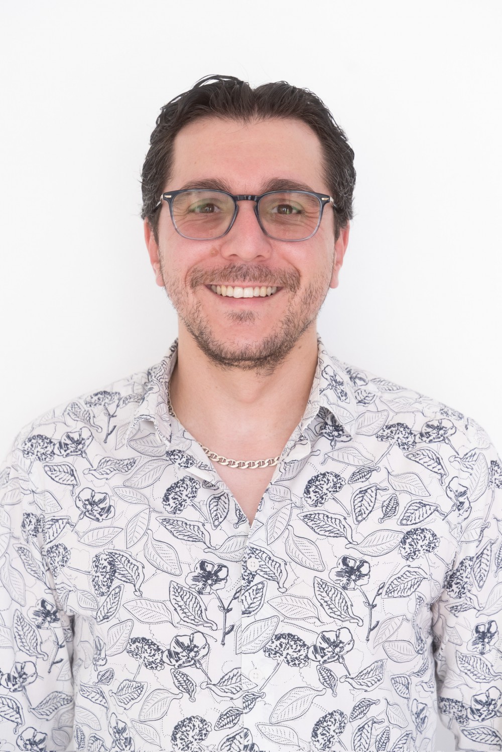 1754569800_Portrait